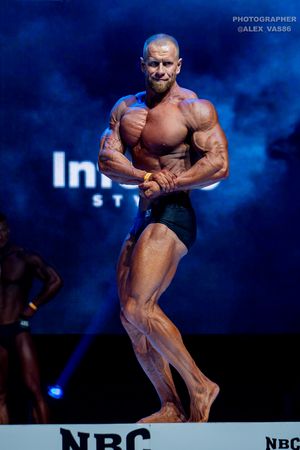 CLASSIC PHYSIQUE +178